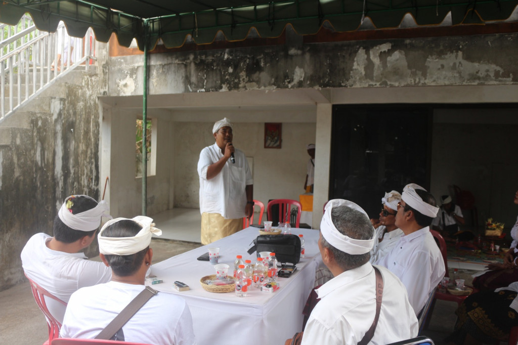 Kegiatan Perkenalan AP. IBM Tri Guna Jaya Dalung sekaligus Sosialisasi P4GN kepada Warga Pasar Desa Dalung